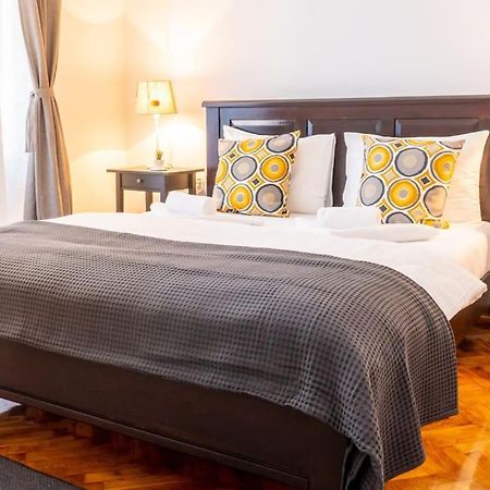 Central And Comfy 2Bdr Apartment Near Parliament 贝尔格莱德 外观 照片