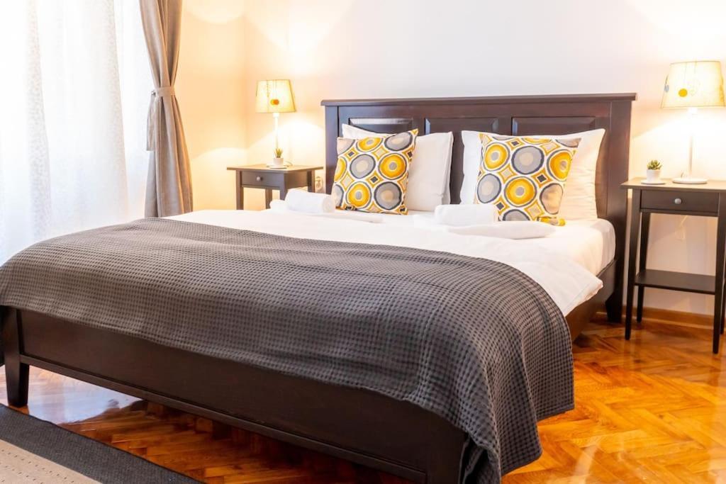 Central And Comfy 2Bdr Apartment Near Parliament 贝尔格莱德 外观 照片